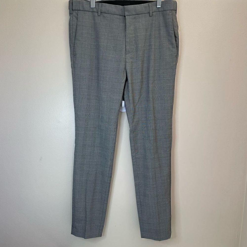 H&M | size 32| gingham print| casual | career wear